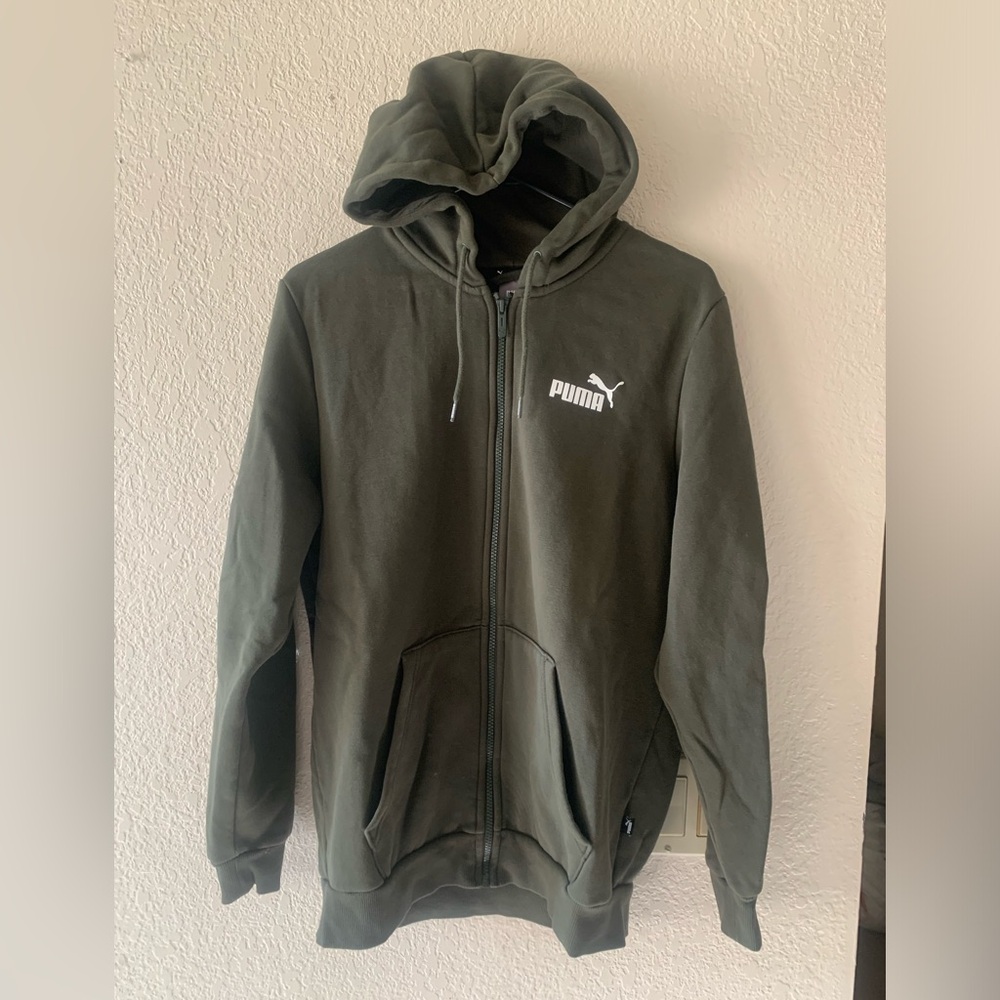 Men’s Puma hoodie - Medium